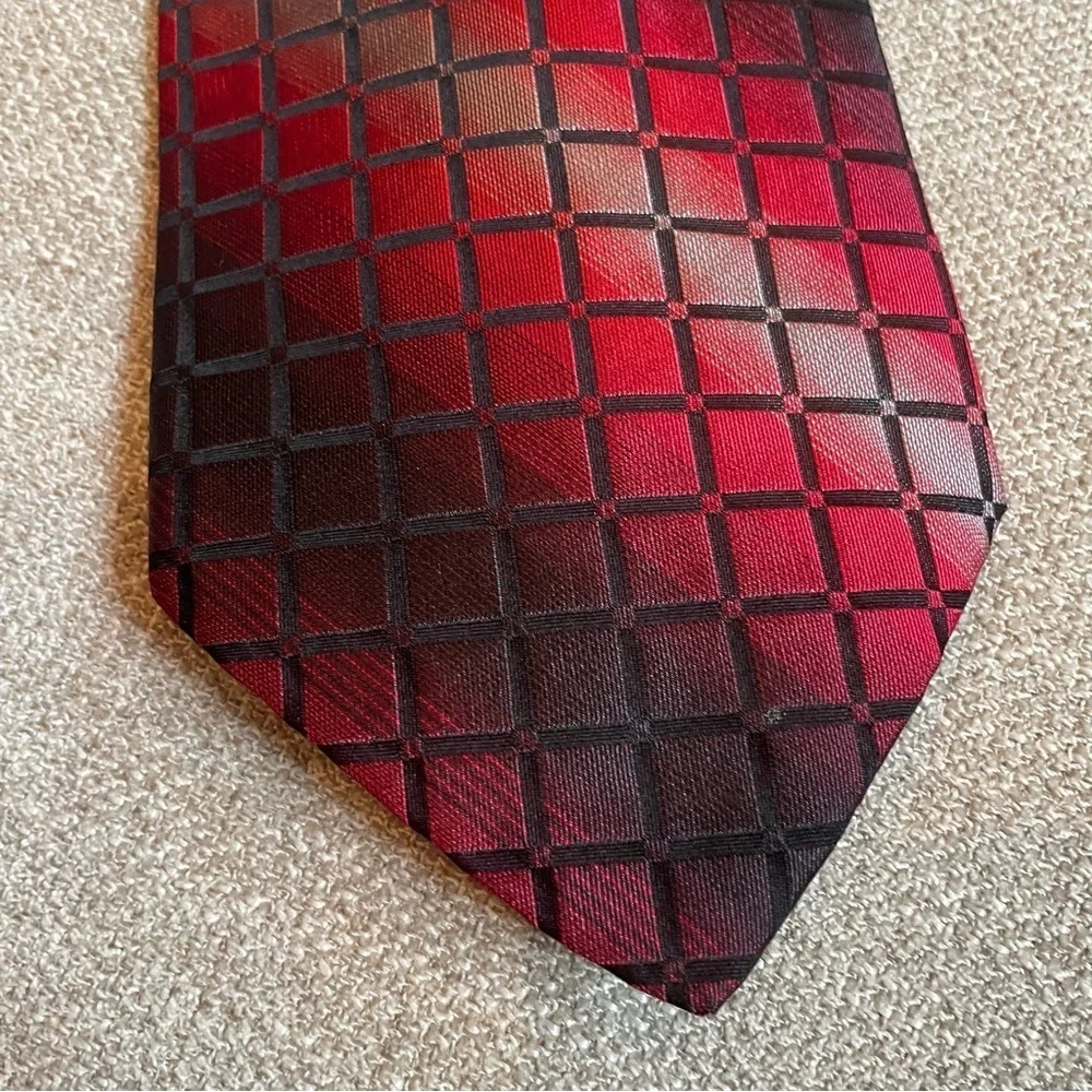 Conte di Milano Red Grey Black Square Pattern 100% Silk Men’s Geometric Tie
